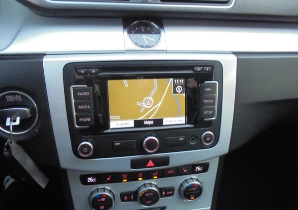 Volkswagen Passat cena 42200 przebieg: 289000, rok produkcji 2014 z Mogilno małe 667